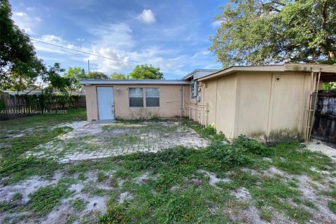 House in West Park, Florida 4 bedrooms, 116.31 sq.m. № 1790287 - photo 25