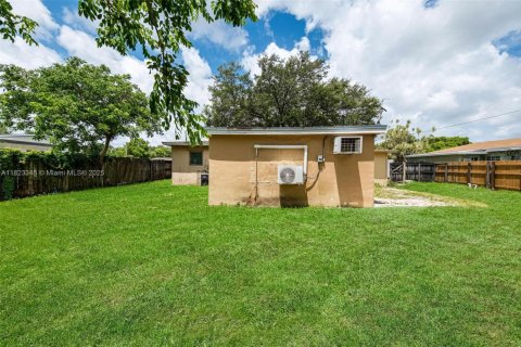 House in West Park, Florida 4 bedrooms, 116.31 sq.m. № 1790287 - photo 27