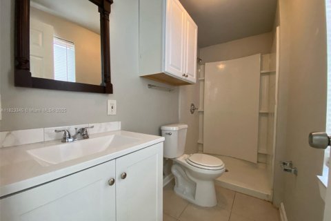 House in West Park, Florida 4 bedrooms, 116.31 sq.m. № 1790287 - photo 13