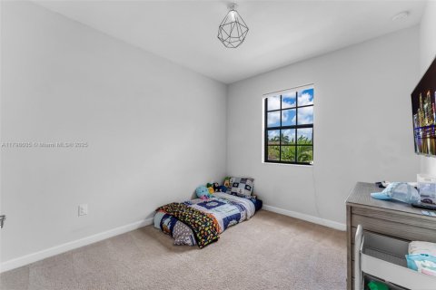 Townhouse in Homestead, Florida 3 bedrooms, 153.29 sq.m. № 1875384 - photo 18