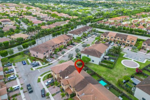 Townhouse in Homestead, Florida 3 bedrooms, 153.29 sq.m. № 1875384 - photo 30