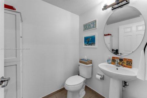Townhouse in Homestead, Florida 3 bedrooms, 153.29 sq.m. № 1875384 - photo 7