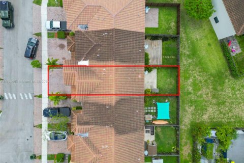 Townhouse in Homestead, Florida 3 bedrooms, 153.29 sq.m. № 1875384 - photo 26