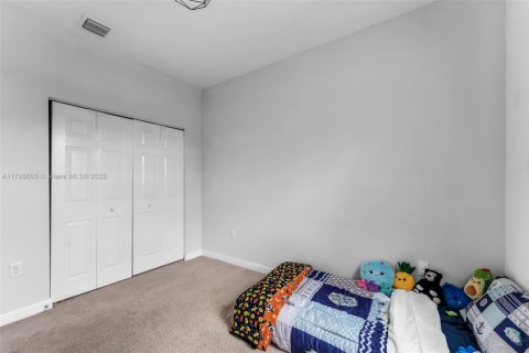 Townhouse in Homestead, Florida 3 bedrooms, 153.29 sq.m. № 1875384 - photo 19