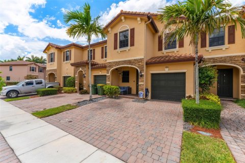 Townhouse in Homestead, Florida 3 bedrooms, 153.29 sq.m. № 1875384 - photo 6