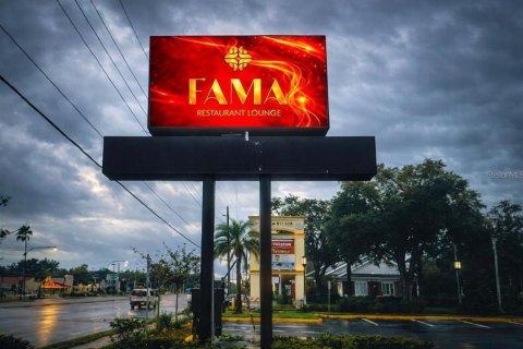 Immobilier commercial à Kissimmee, Floride 446.58 m2 № 2402957