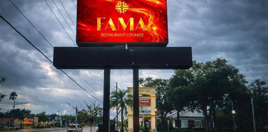 Immobilier commercial à Kissimmee, Floride 446.58 m2 № 2402957
