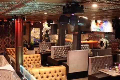 Immobilier commercial à vendre à Kissimmee, Floride: 446.58 m2 № 2402957 - photo 8