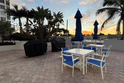 Condominio en alquiler en Miami Beach, Florida, 1 dormitorio, 99.41 m2 № 2089572 - foto 6