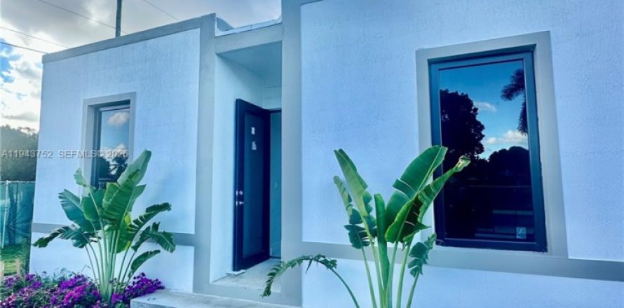 Casa en Florida City, Florida 3 dormitorios № 2000580