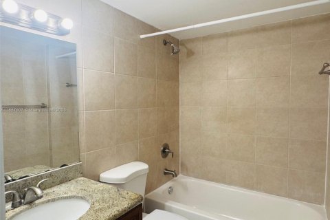 Снять в аренду кондоминиум в Норт-Майами, Флорида 2 спальни, 89.46м2, № 2019022 - фото 10