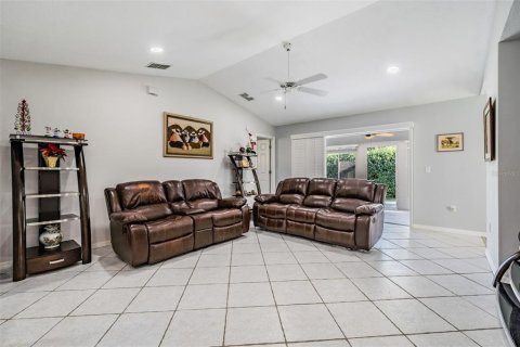 Villa ou maison à vendre à San Antonio, Floride: 2 chambres, 157.93 m2 № 2355150 - photo 8