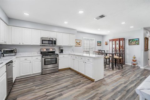 Villa ou maison à vendre à San Antonio, Floride: 2 chambres, 157.93 m2 № 2355150 - photo 4