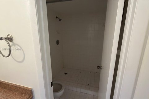Copropriété à louer à Miami, Floride: 3 chambres, 98.94 m2 № 1996832 - photo 9