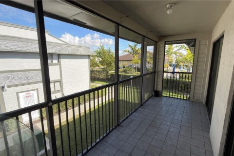 Copropriété à louer à Miami, Floride: 3 chambres, 98.94 m2 № 1996832 - photo 12