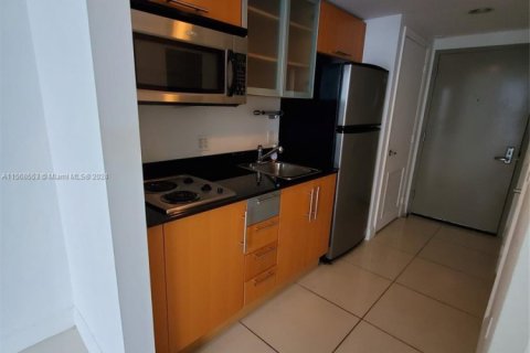 Condominio en venta en Miami, Florida, 47.19 m2 № 1985531 - foto 5