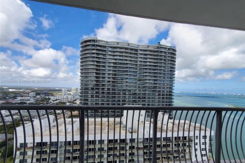 Condominio en venta en Miami, Florida, 47.19 m2 № 1985531 - foto 2