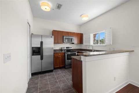 Townhouse in Tampa, Florida 3 bedrooms, 141.95 sq.m. № 1649269 - photo 10