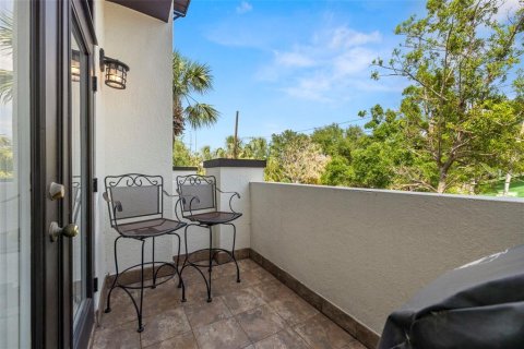 Townhouse in Tampa, Florida 3 bedrooms, 141.95 sq.m. № 1649269 - photo 18
