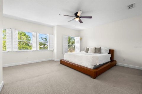 Townhouse in Tampa, Florida 3 bedrooms, 141.95 sq.m. № 1649269 - photo 20
