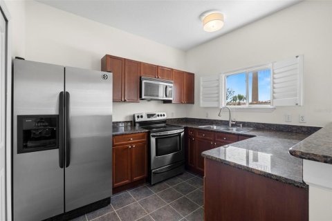 Townhouse in Tampa, Florida 3 bedrooms, 141.95 sq.m. № 1649269 - photo 11