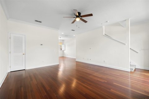 Townhouse in Tampa, Florida 3 bedrooms, 141.95 sq.m. № 1649269 - photo 15