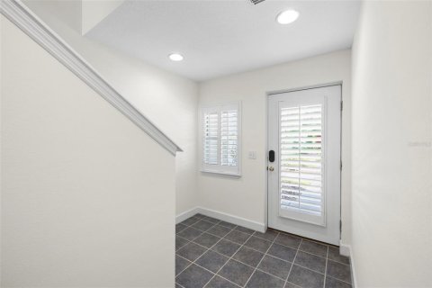 Townhouse in Tampa, Florida 3 bedrooms, 141.95 sq.m. № 1649269 - photo 4