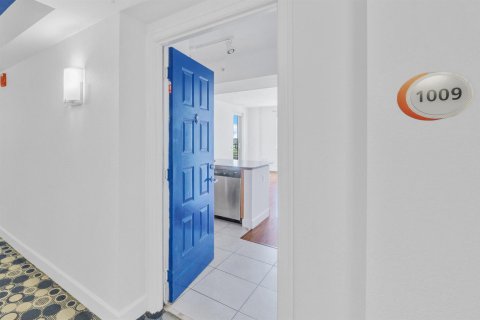Condo in Hollywood, Florida, 2 bedrooms  № 2390559 - photo 6