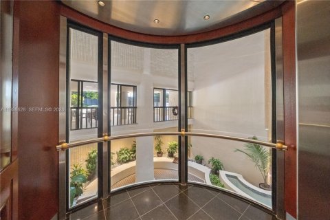 Copropriété à vendre à Miami, Floride: 2 chambres, 127.74 m2 № 1996859 - photo 29