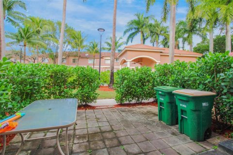 Touwnhouse à vendre à Tamarac, Floride: 3 chambres, 123.75 m2 № 1963029 - photo 12