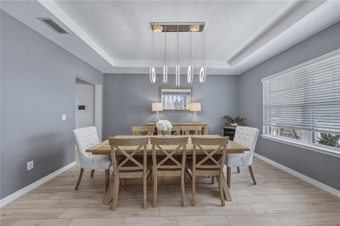 Casa en venta en Wesley Chapel, Florida, 6 dormitorios, 388.42 m2 № 2201500 - foto 26