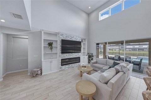 Casa en venta en Wesley Chapel, Florida, 6 dormitorios, 388.42 m2 № 2201500 - foto 12