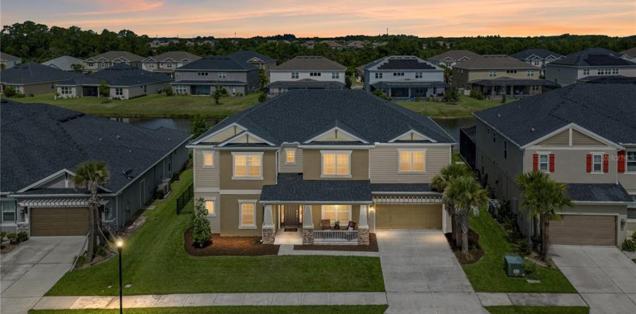 Casa en Wesley Chapel, Florida 6 dormitorios, 388.42 m2 № 2201500