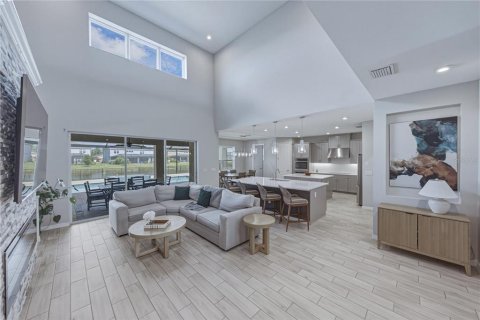 Casa en venta en Wesley Chapel, Florida, 6 dormitorios, 388.42 m2 № 2201500 - foto 10