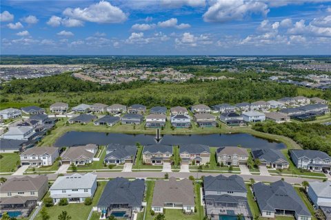 Casa en venta en Wesley Chapel, Florida, 6 dormitorios, 388.42 m2 № 2201500 - foto 3