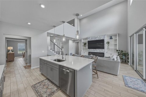 Casa en venta en Wesley Chapel, Florida, 6 dormitorios, 388.42 m2 № 2201500 - foto 22