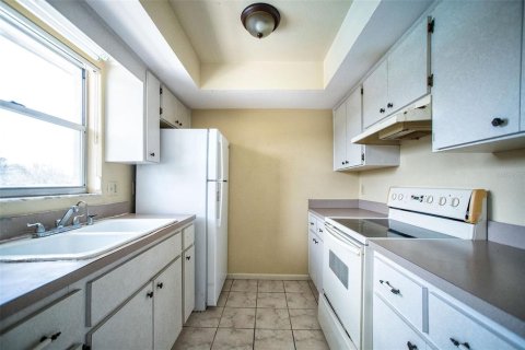 Купить кондоминиум в Сент-Питерсберг, Флорида 4 комнаты, 82.68м2, № 1838124 - фото 2