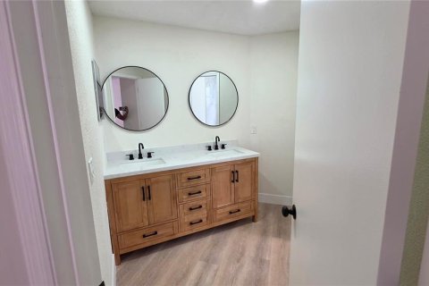Casa en venta en Apopka, Florida, 3 dormitorios, 136.38 m2 № 2202321 - foto 11