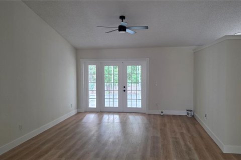 Casa en venta en Apopka, Florida, 3 dormitorios, 136.38 m2 № 2202321 - foto 5