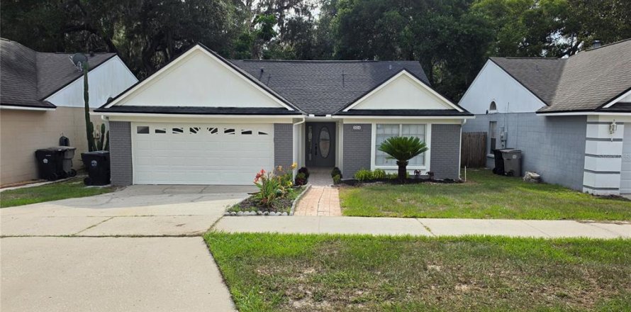 Casa en Apopka, Florida 3 dormitorios, 136.38 m2 № 2202321