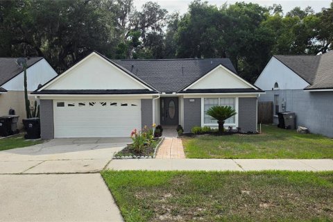 Casa en venta en Apopka, Florida, 3 dormitorios, 136.38 m2 № 2202321 - foto 3