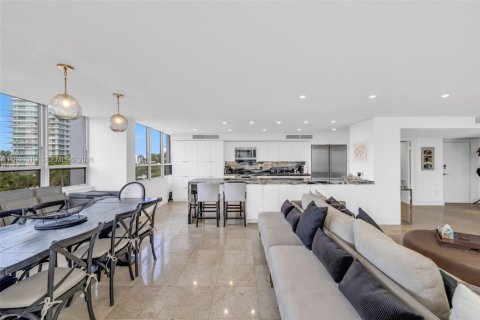 Copropriété à vendre à Miami Beach, Floride: 2 chambres, 161 m2 № 2152818 - photo 9