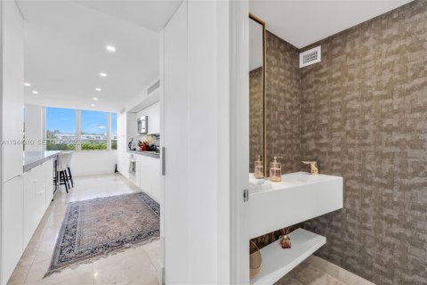 Copropriété à vendre à Miami Beach, Floride: 2 chambres, 161 m2 № 2152818 - photo 23