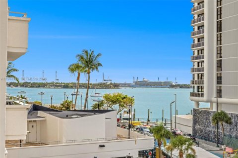 Copropriété à vendre à Miami Beach, Floride: 2 chambres, 161 m2 № 2152818 - photo 27