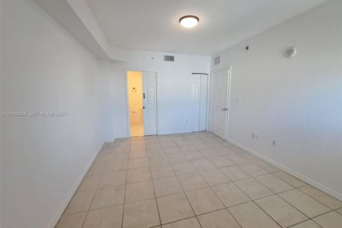 Appartement à louer à Miami, Floride: 2 chambres № 2084860 - photo 4