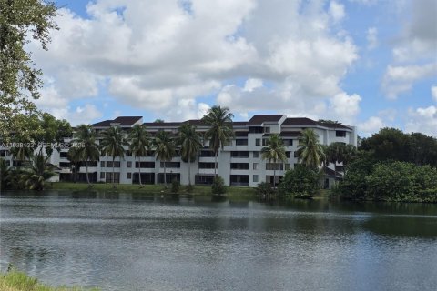 Condo in Miami, Florida, 2 bedrooms  № 2001587