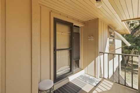 Condo in Deltona, Florida, 2 bedrooms № 2148622 - photo 2