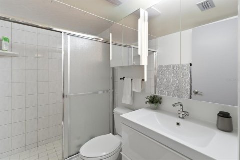 Condo in Deltona, Florida, 2 bedrooms № 2148622 - photo 16