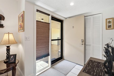 Condo in Deltona, Florida, 2 bedrooms № 2148622 - photo 8