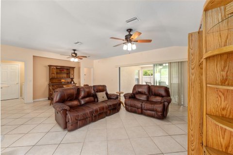 Casa en venta en Summerfield, Florida, 2 dormitorios, 138.24 m2 № 1648402 - foto 6